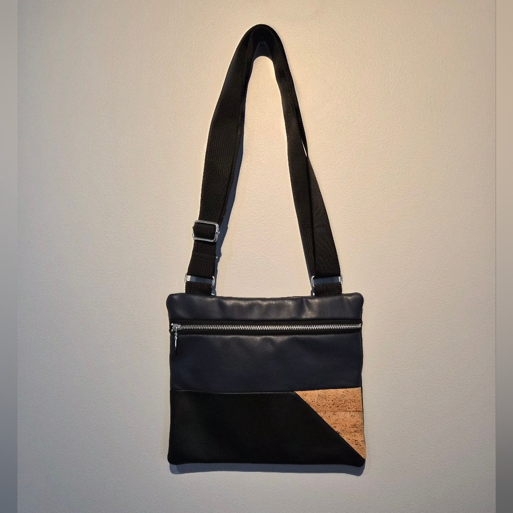 Fetch Tri Fabric Adjustable Shoulder Bag | Size OS
